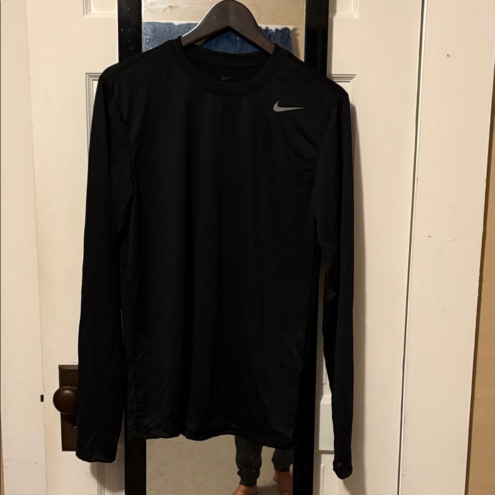 Nike Men's Black Long Sleeve Tee